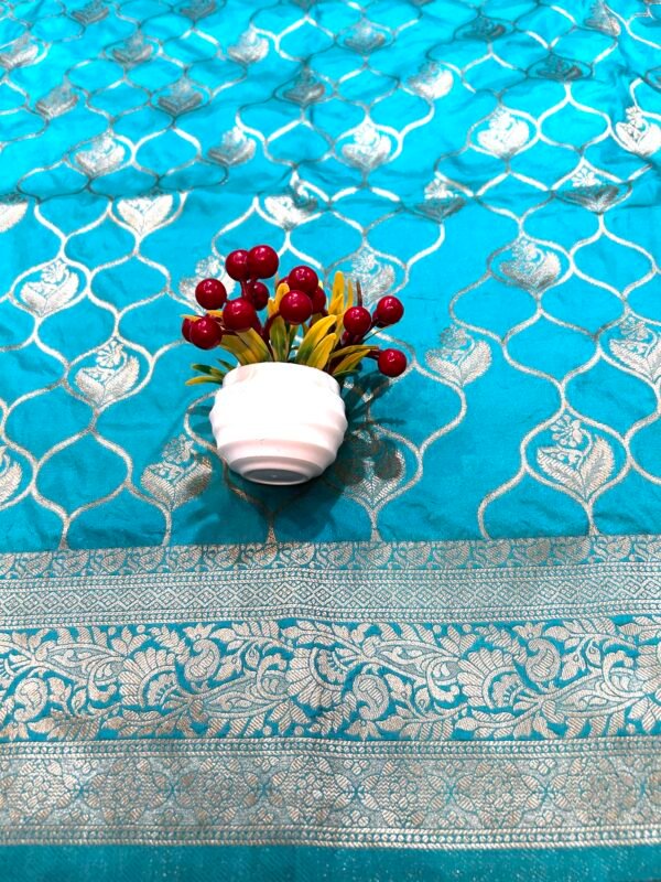 Safaya colour H.O silk jaal saree - Image 2