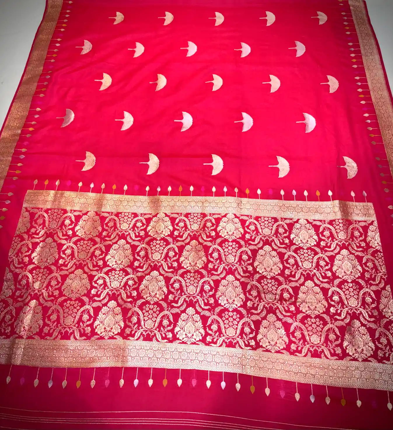Bright Red Katan Silk Saree with Minimal Leaf Motifs - Image 2