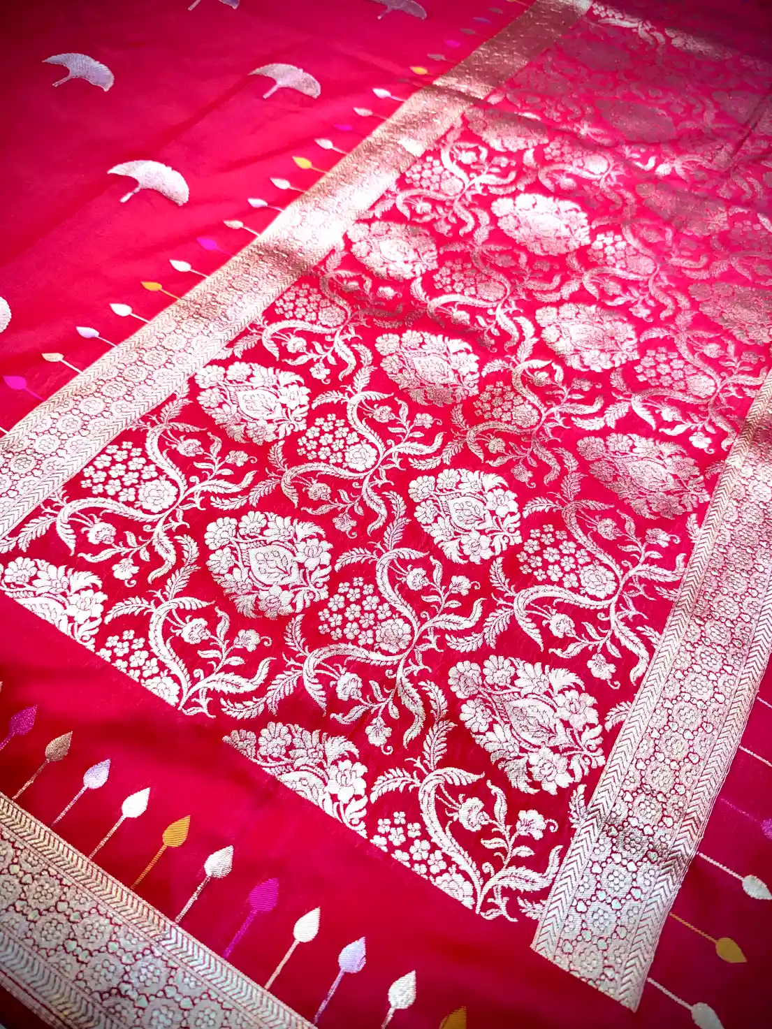 Bright Red Katan Silk Saree with Minimal Leaf Motifs - Image 4